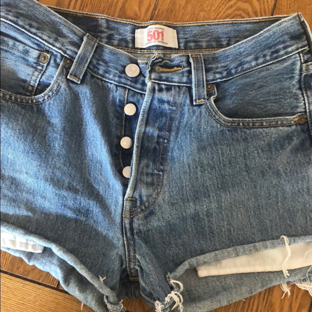 Levi’s cut off shorts